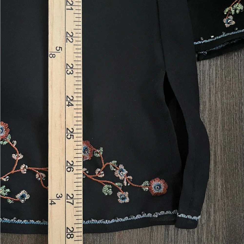 Dressbarn Black Blouse with Floral Embroidery & Ruffle Sleeve 14/16 - Picture 13 of 16